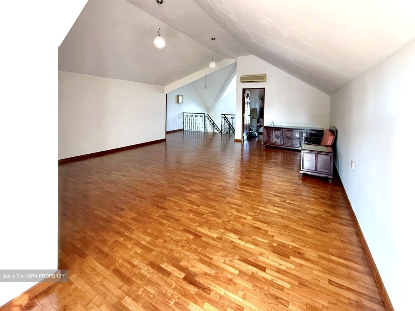 Charlton Park (D19), Detached #492993541